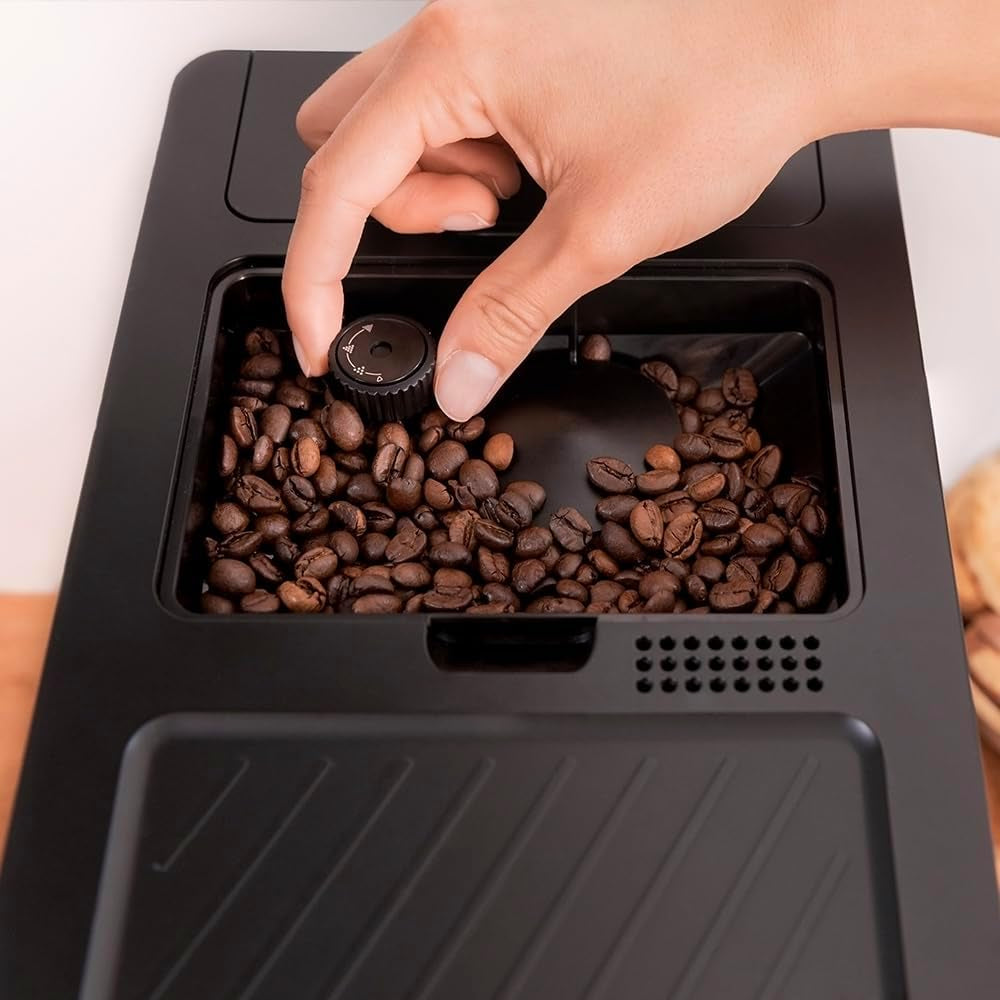 Cecotec Cafetera Súperautomática Compacta Cumbia Cremmaet Compact Steam. 1350W, 19 Bares, Thermoblock, Plug&Play, Café Personalizado, 5 Niveles Molienda, Autolimpieza, Vaporizador