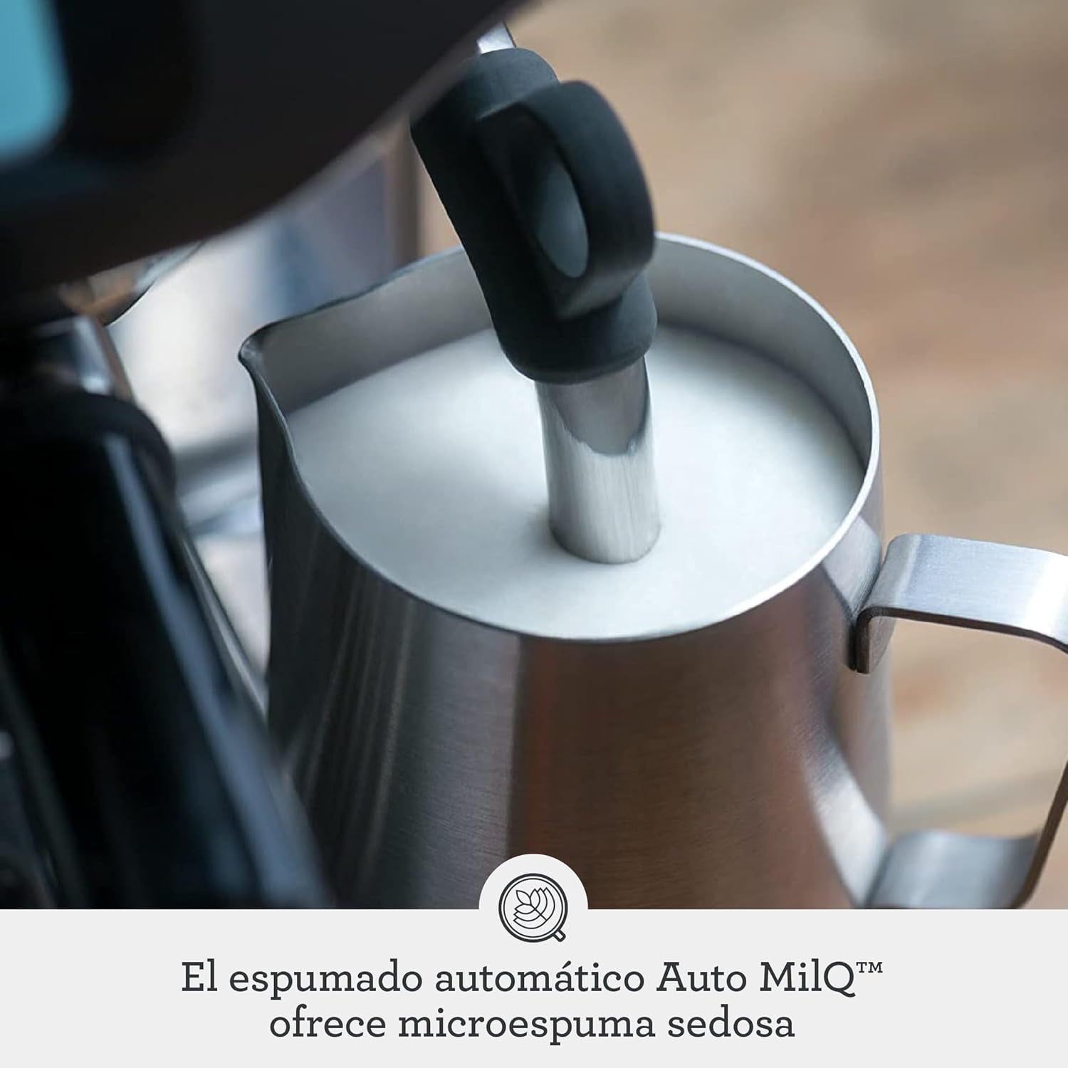 Sage - the Barista Touch -Cafetera Profesional Con Pantalla Táctil, Molinillo Incorporado Y Espumador De Leche -Prensador Extraíble, 5 Preajustes - Máquina De Café Espress - Acero Inoxidable Cepillado